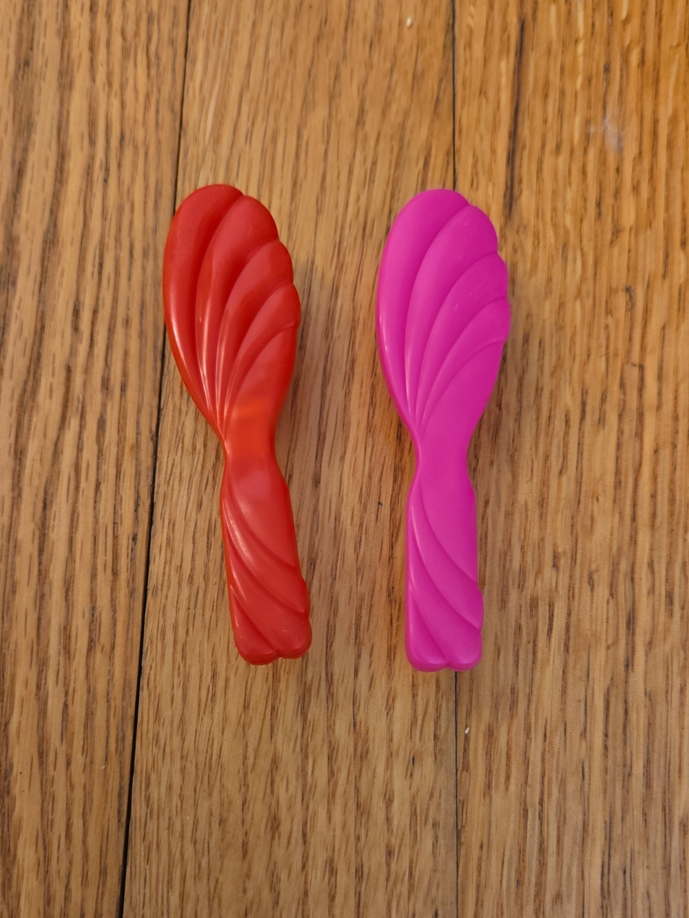 Vintage 1990s Barbie Doll Hait Brushes Red and  Hot Pink total 2